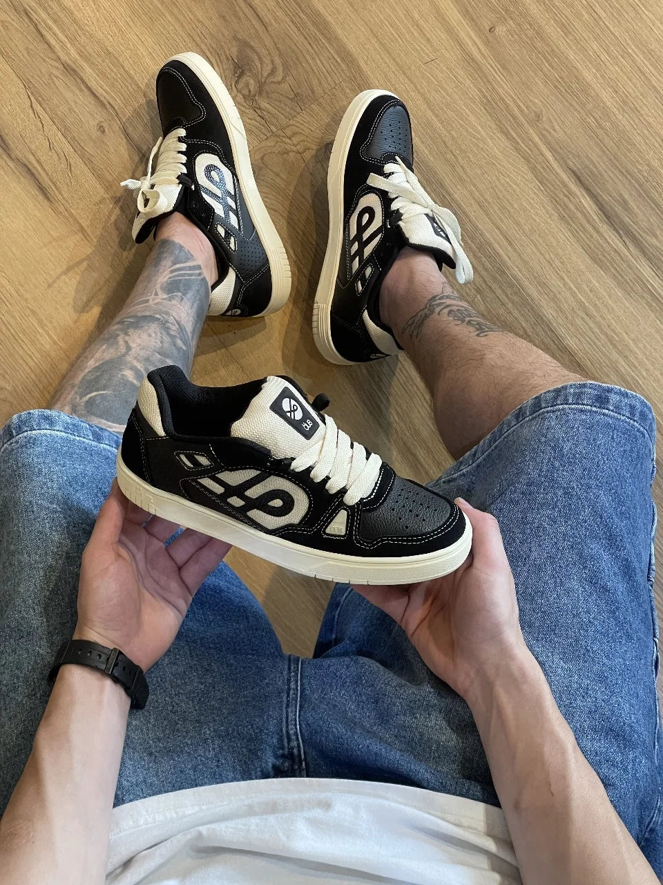 Öus 2K Preto Chantilly Essencial