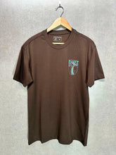 Camiseta Blunt Giallo Marrom