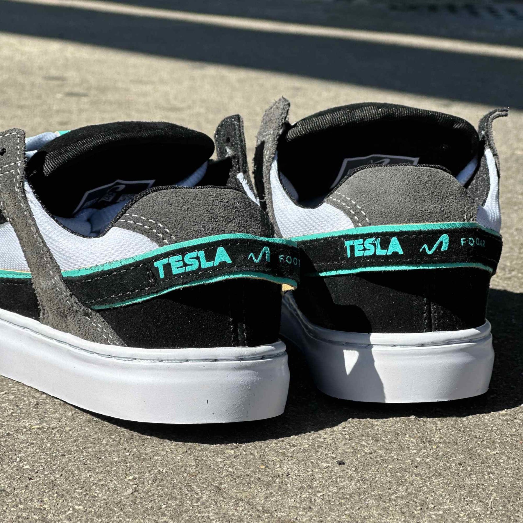 Tesla Coil Tiffany Branco e Preto