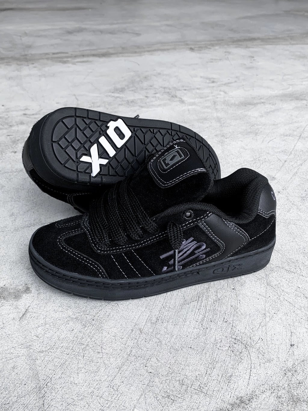 Qix Chorão Lado B Preto