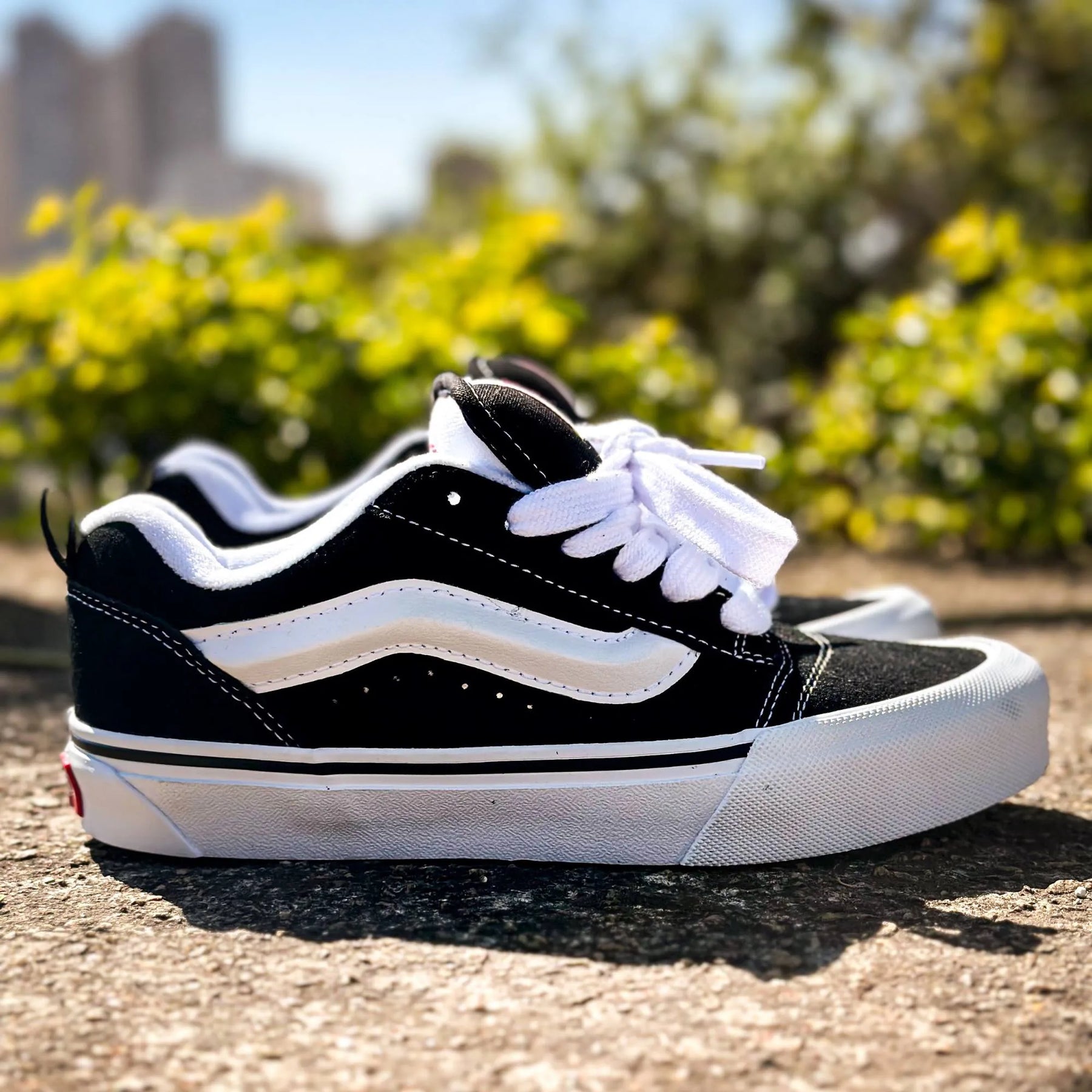 Vans Knu Skool Black White